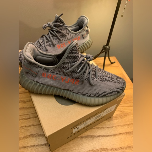 Photos use no filters. 100% authentic Yeezy 350v2 ‘beluga 2.0’ purchase off GOAT - Picture 6 of 8